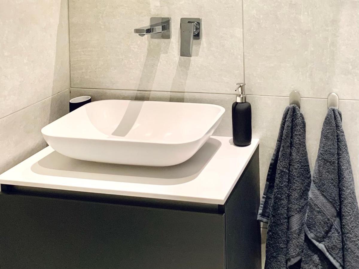 Quiet Studio In Riga City Centre - Self Check-In, Walkable To Major Attractions מראה חיצוני תמונה